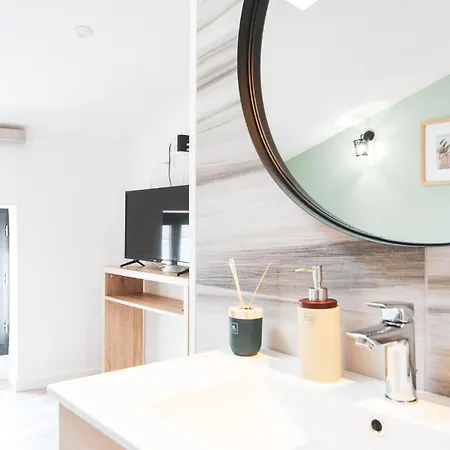 Spacieux Et Moderne Apartamento